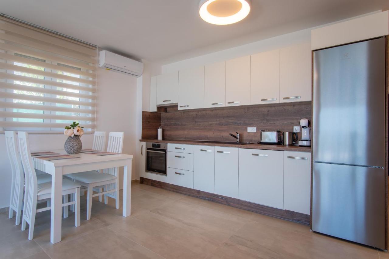 Apartments Mandre II エクステリア 写真